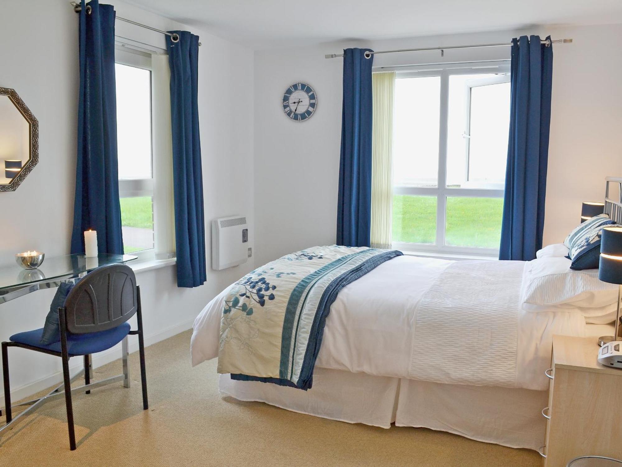 Villa Waters Edge Llanelli Exterior foto