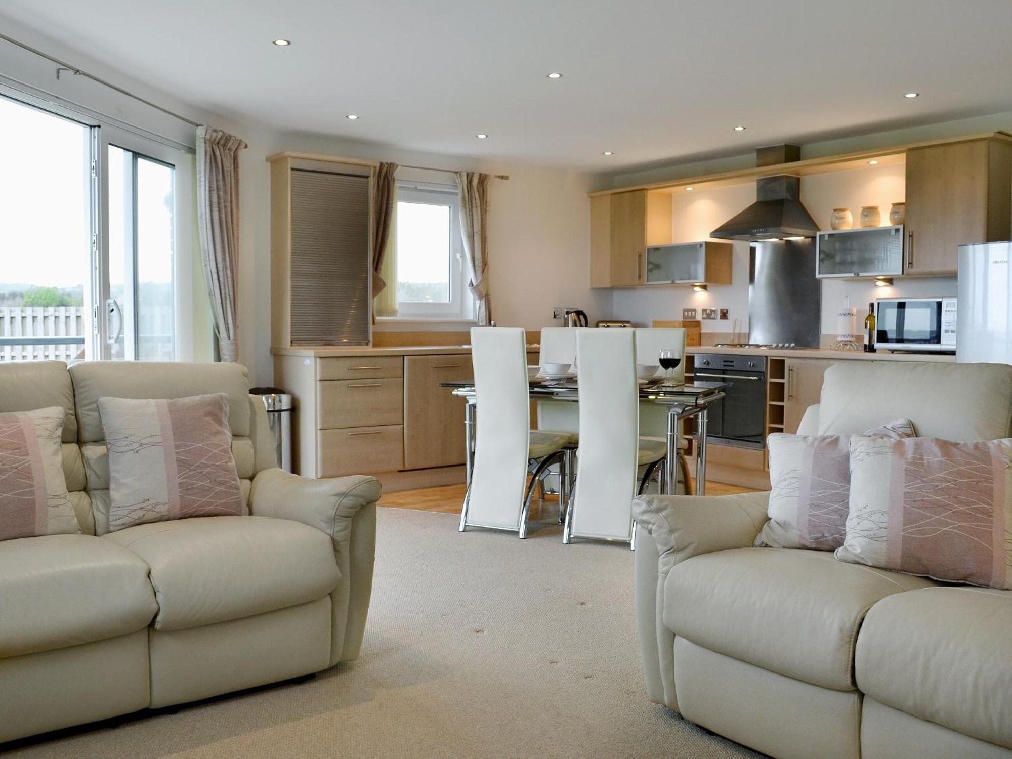 Villa Waters Edge Llanelli Exterior foto